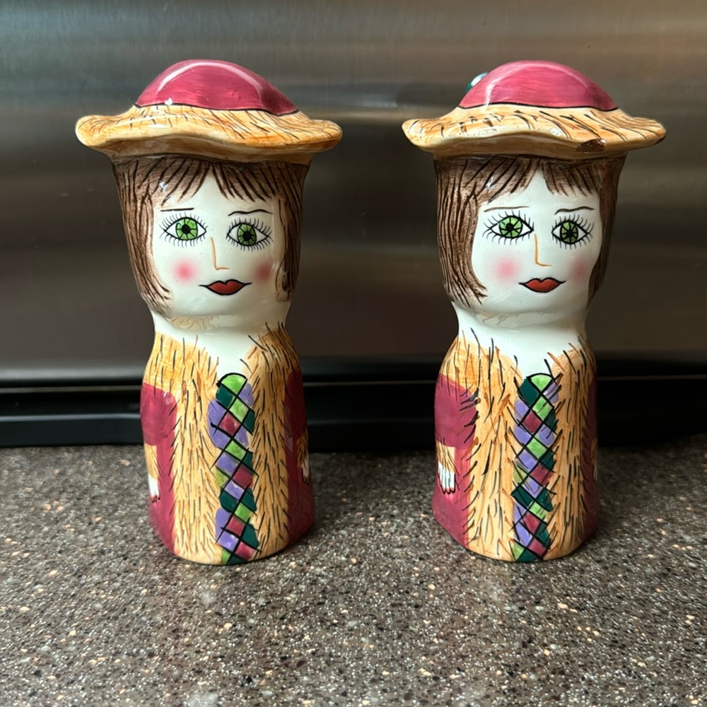 SUSAN PALEY MAGGIE &MARLA SHAKERS 5 1/2”